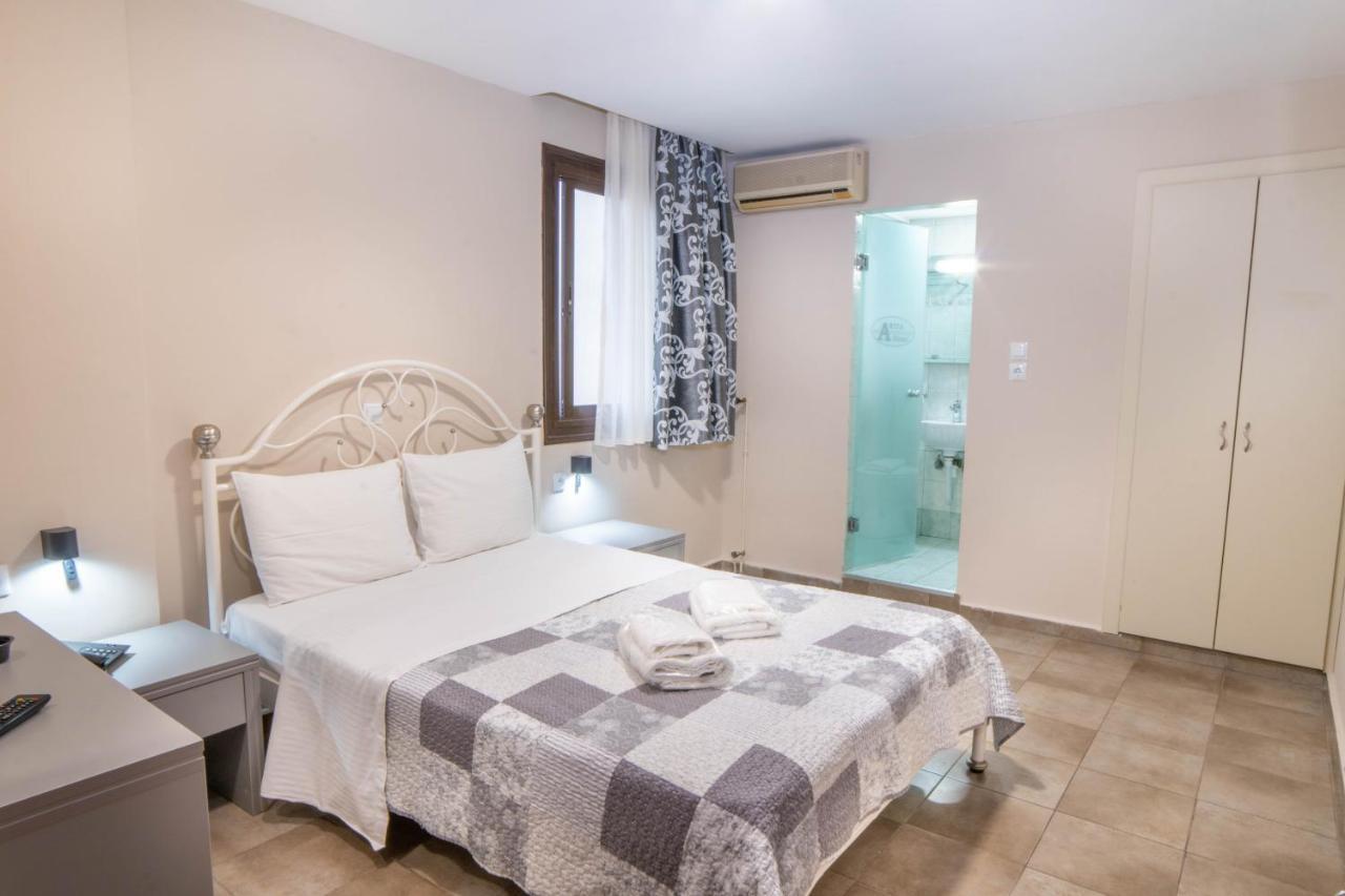 Anita Hotel Piraeus Exterior photo