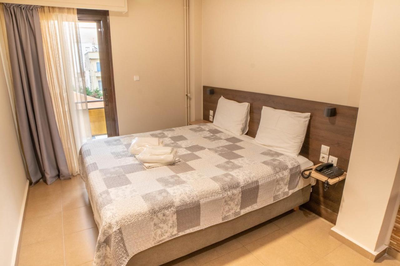 Anita Hotel Piraeus Exterior photo